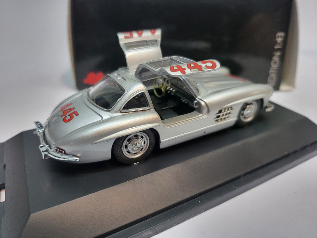 Schuco Mercedes-Benz 300 SL Vleugeldeur #445 Mille Miglia 1955 - Schaal 1:43