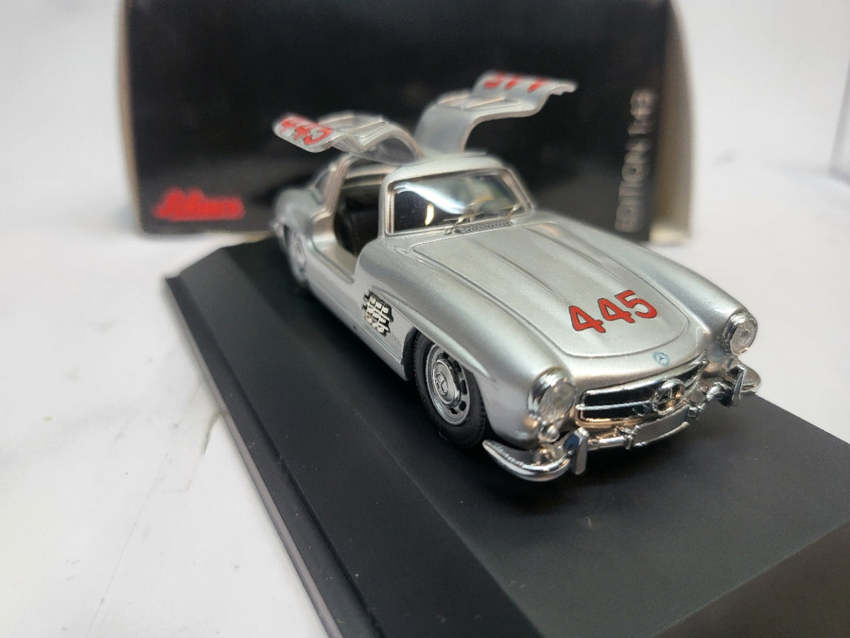 Schuco Mercedes-Benz 300 SL Vleugeldeur #445 Mille Miglia 1955 - Schaal 1:43