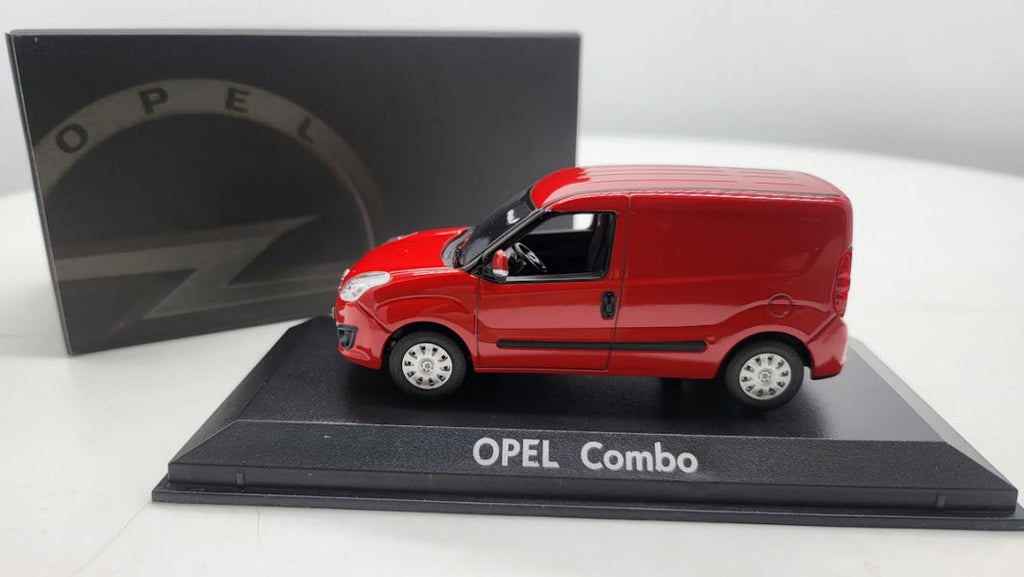Norev Opel Combo Rood 2012-2018 - Schaal 1:43