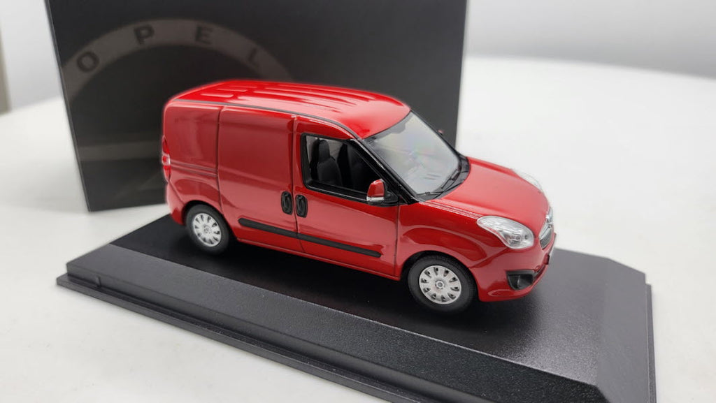 Norev Opel Combo Rood 2012-2018 - Schaal 1:43