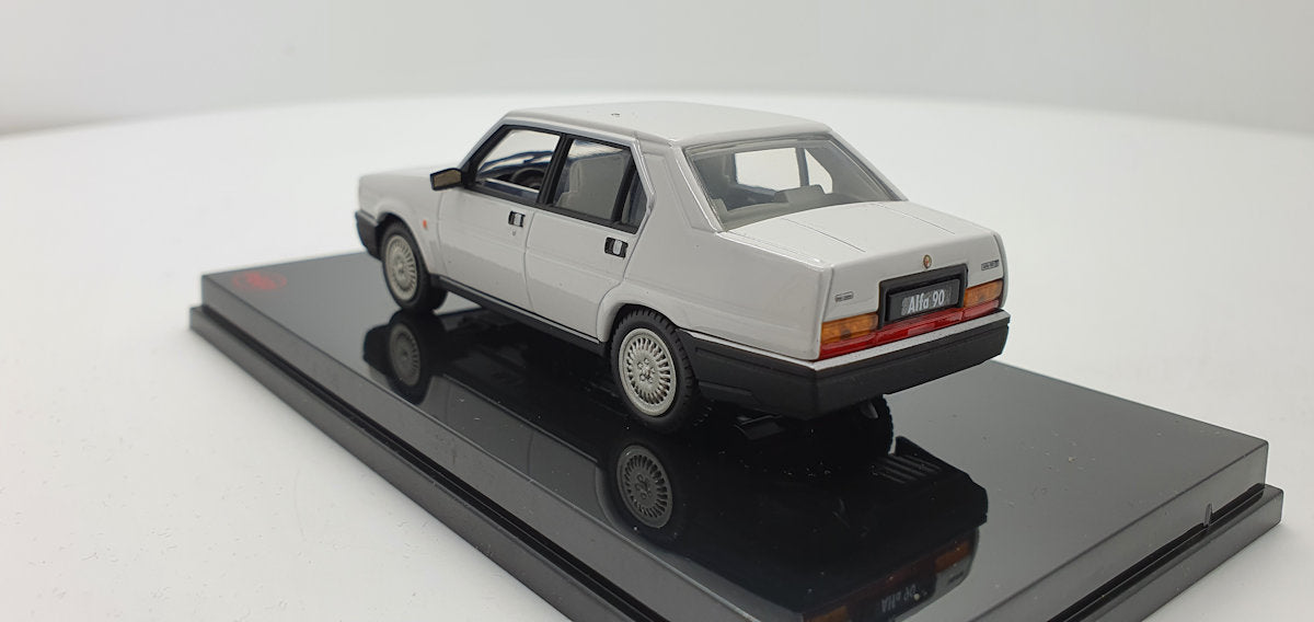 Pego Alfa Romeo 90 Wit (145514) - 1:43