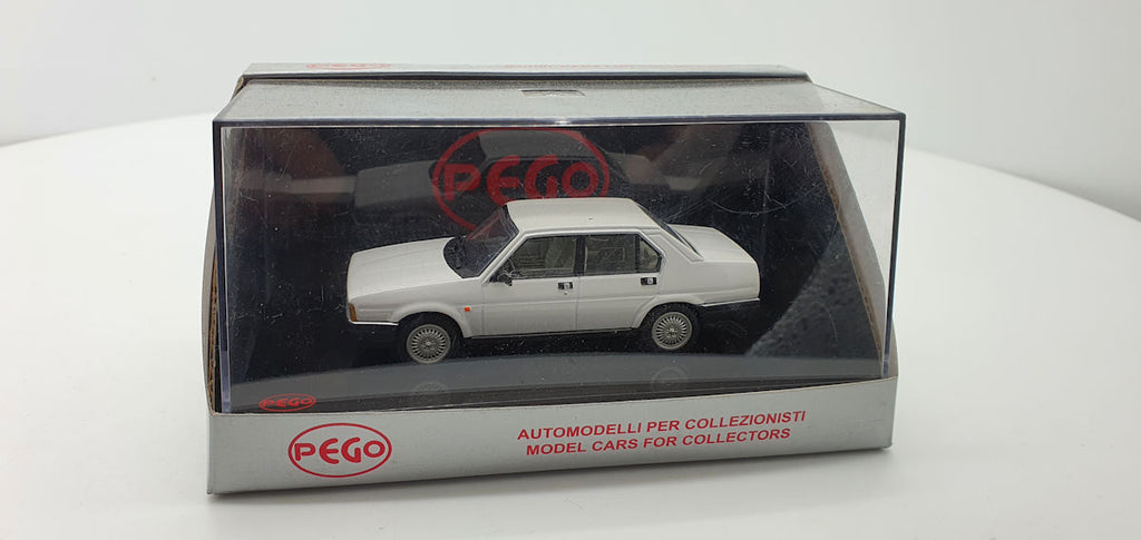 Pego Alfa Romeo 90 Wit (145514) - 1:43