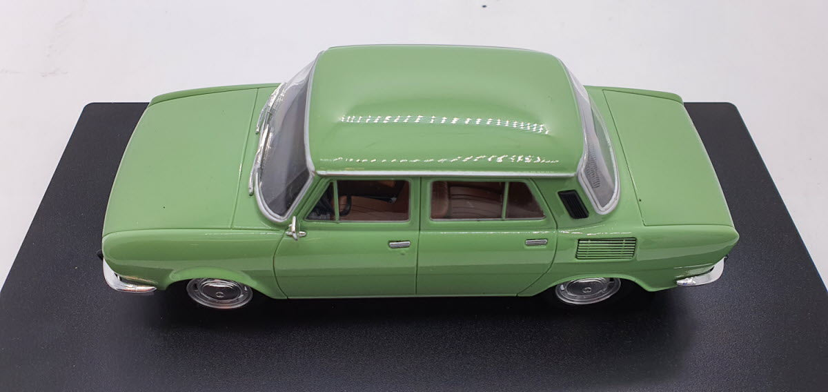 Whitebox Skoda 100L Groen 1969 - Schaal 1:24