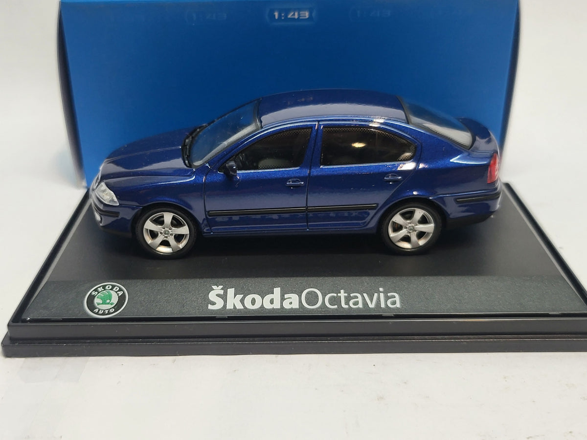 Abrex Skoda Octavia Sedan Deep Blue Sea Metallic 2004 - Schaal 1:43