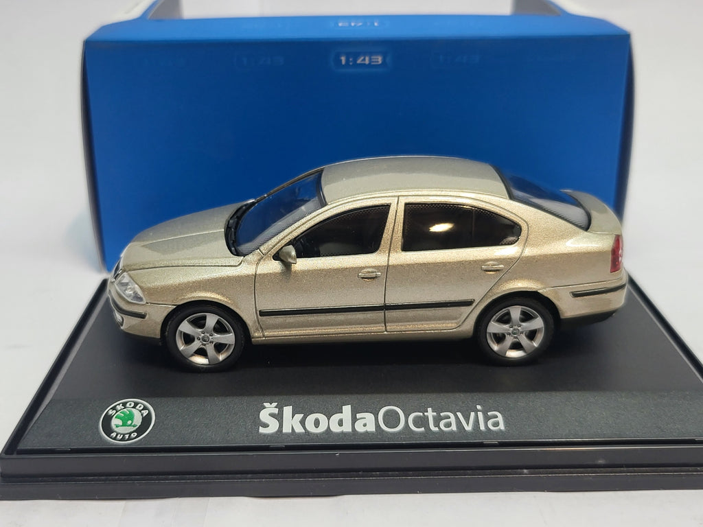 Abrex Skoda Octavia sedan , Sahara Beige Metallic 2004 - Schaal 1:43