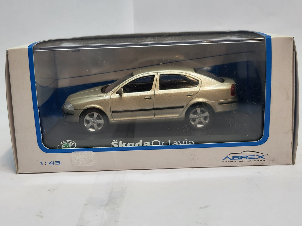 Abrex Skoda Octavia sedan , Sahara Beige Metallic 2004 - Schaal 1:43