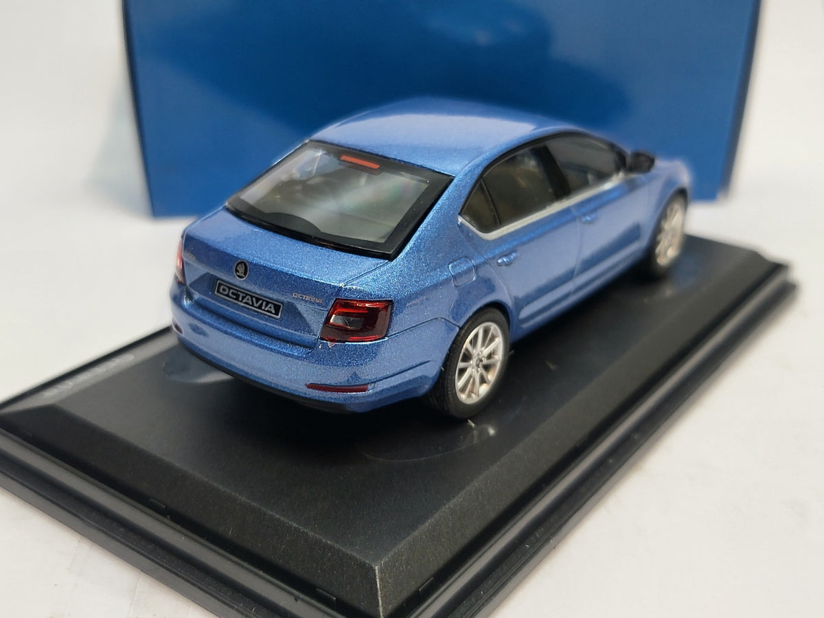 Abrex Skoda Octavia Sedan Denim Blue Metallic 2004 - Schaal 1:43