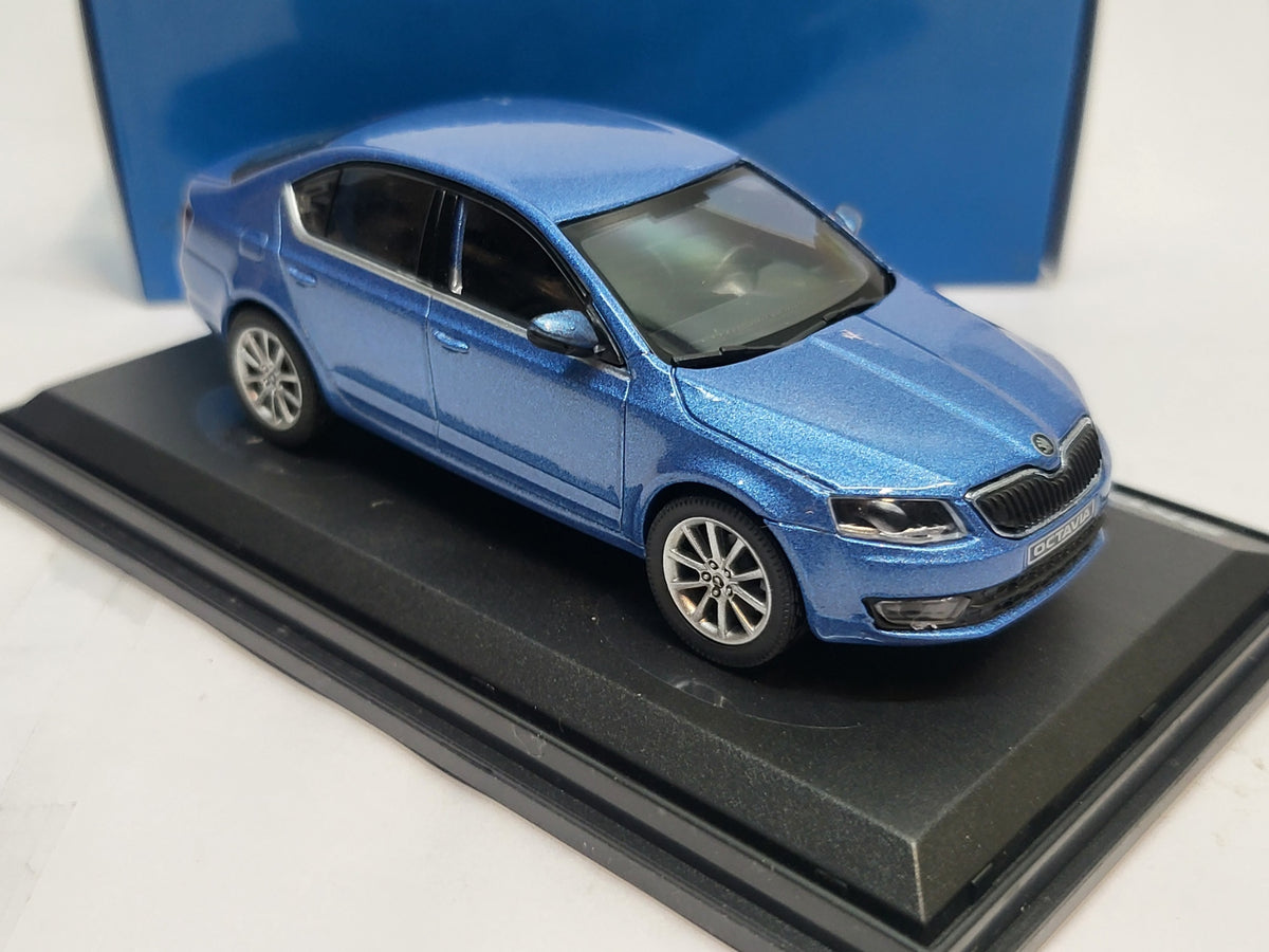 Abrex Skoda Octavia Sedan Denim Blue Metallic 2004 - Schaal 1:43