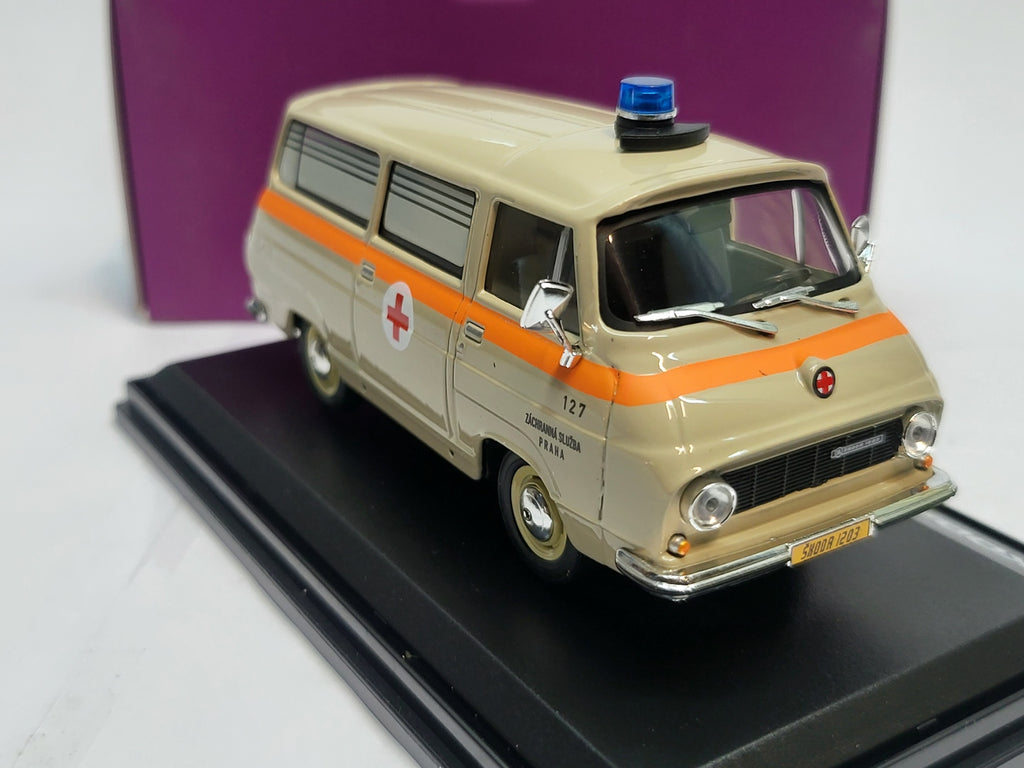 Abrex Skoda 1203 Ambulance Beige 1974 - Schaal 1:43