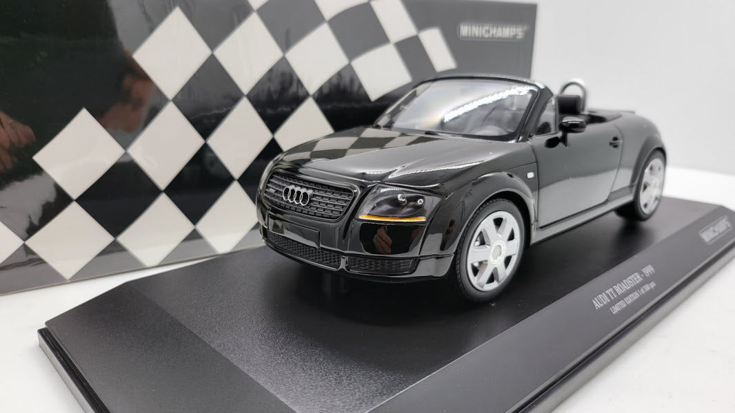 Audi TT Roadster zwart 1999 Minichamps 1:18