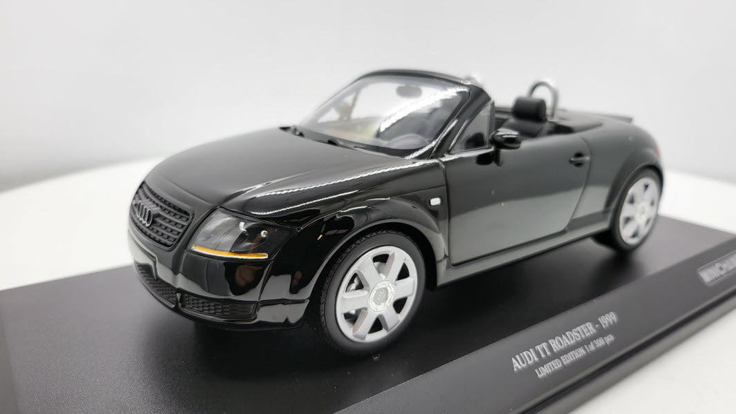 Audi TT Roadster zwart 1999 Minichamps 1:18
