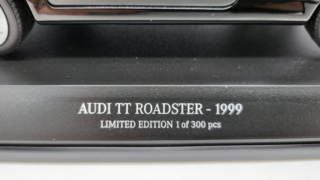 Audi TT Roadster zwart 1999 Minichamps 1:18