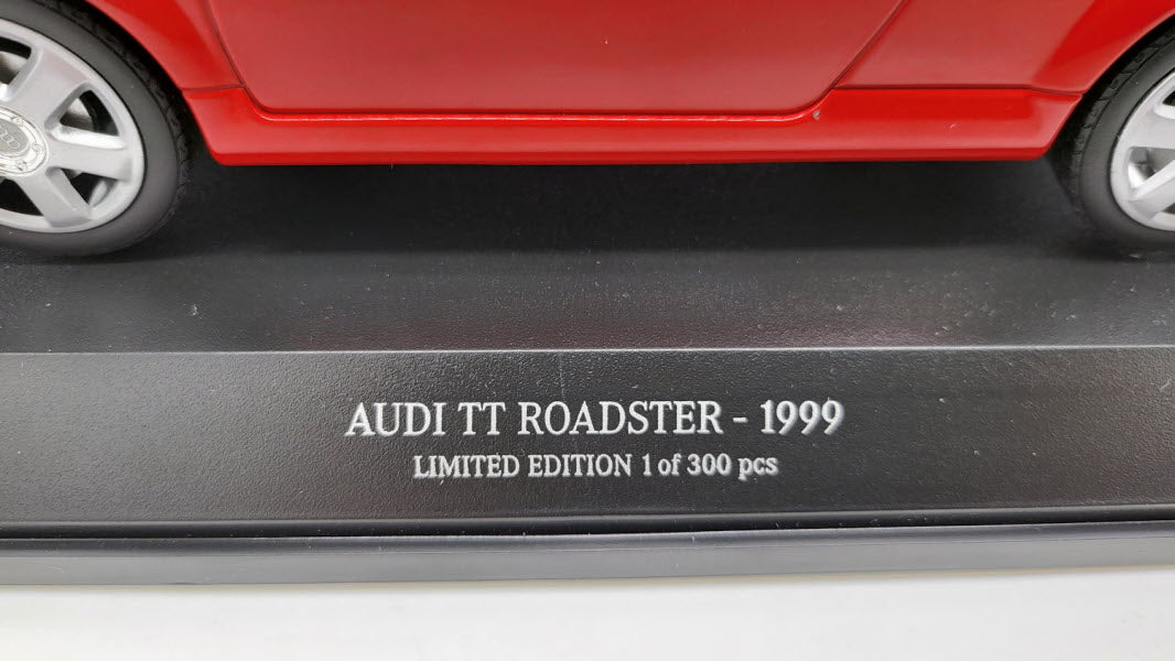 Audi TT Roadster rood 1999 Minichamps 1:18