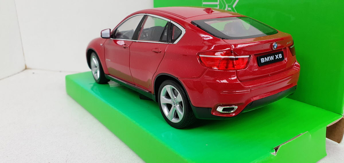 Welly BMW X6 Metallic Dark Red 2008 1:24