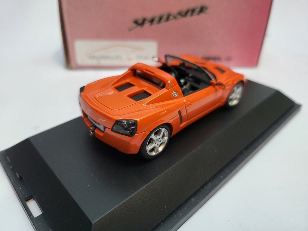 Schuco Opel Speedster Dealer Edition Oranje 2001 - Schaal 1:43