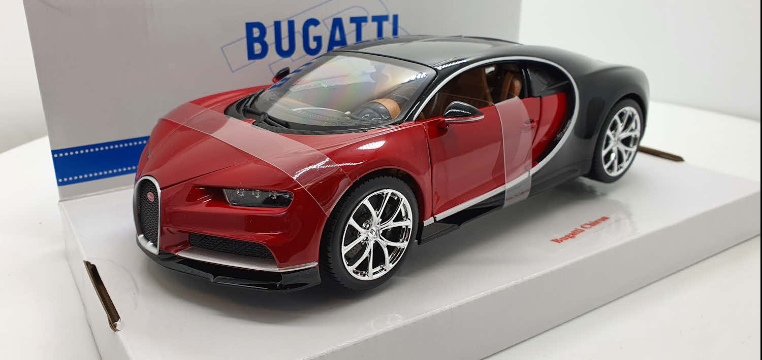 Bburago: Bugatti Chiron Sport Rood/Zwart - Schaal 1:18