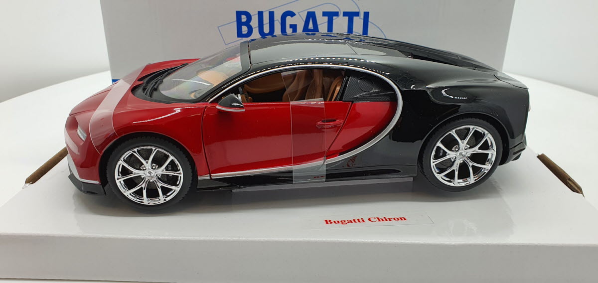 Bburago: Bugatti Chiron Sport Rood/Zwart - Schaal 1:18