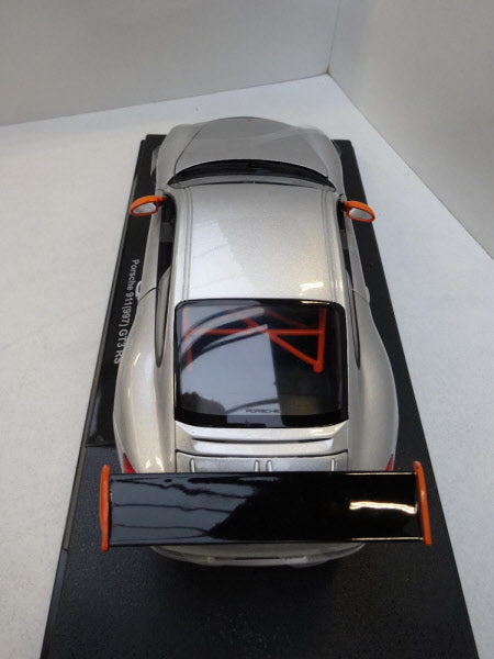 Welly Porsche 911 (997) GT3 RS 2007 Silver/Orange - Schaal 1:18