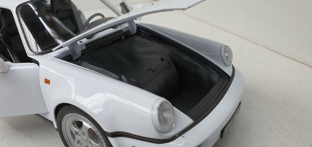 Welly: Porsche 911 (964) Turbo Wit - Schaal 1:18