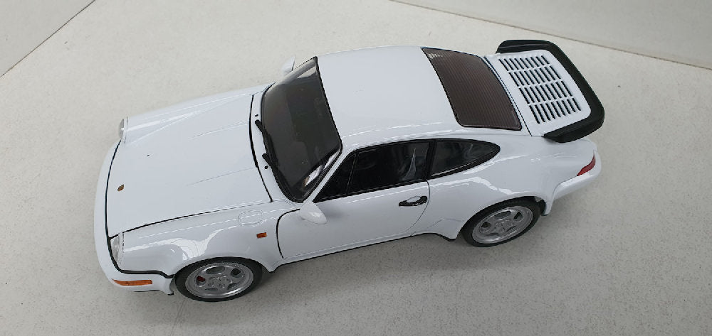 Welly: Porsche 911 (964) Turbo Wit - Schaal 1:18