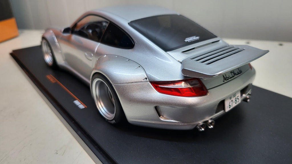 IXO: Porsche 997 RWB Zilver/Grijs - Schaal 1:18