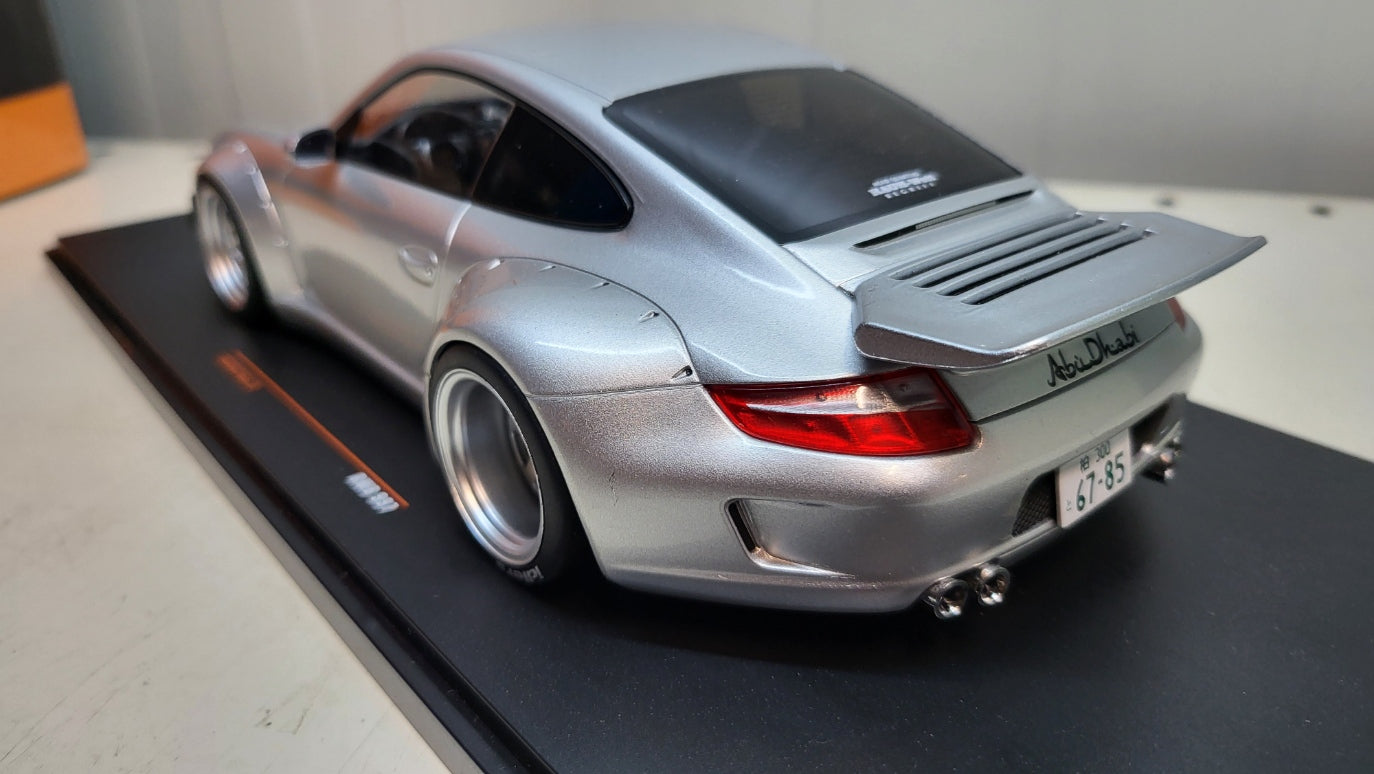 IXO: Porsche 997 RWB Zilver/Grijs - Schaal 1:18