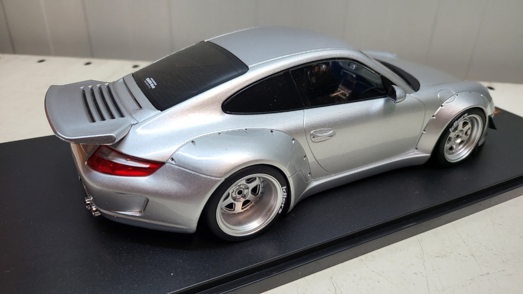 IXO: Porsche 997 RWB Zilver/Grijs - Schaal 1:18