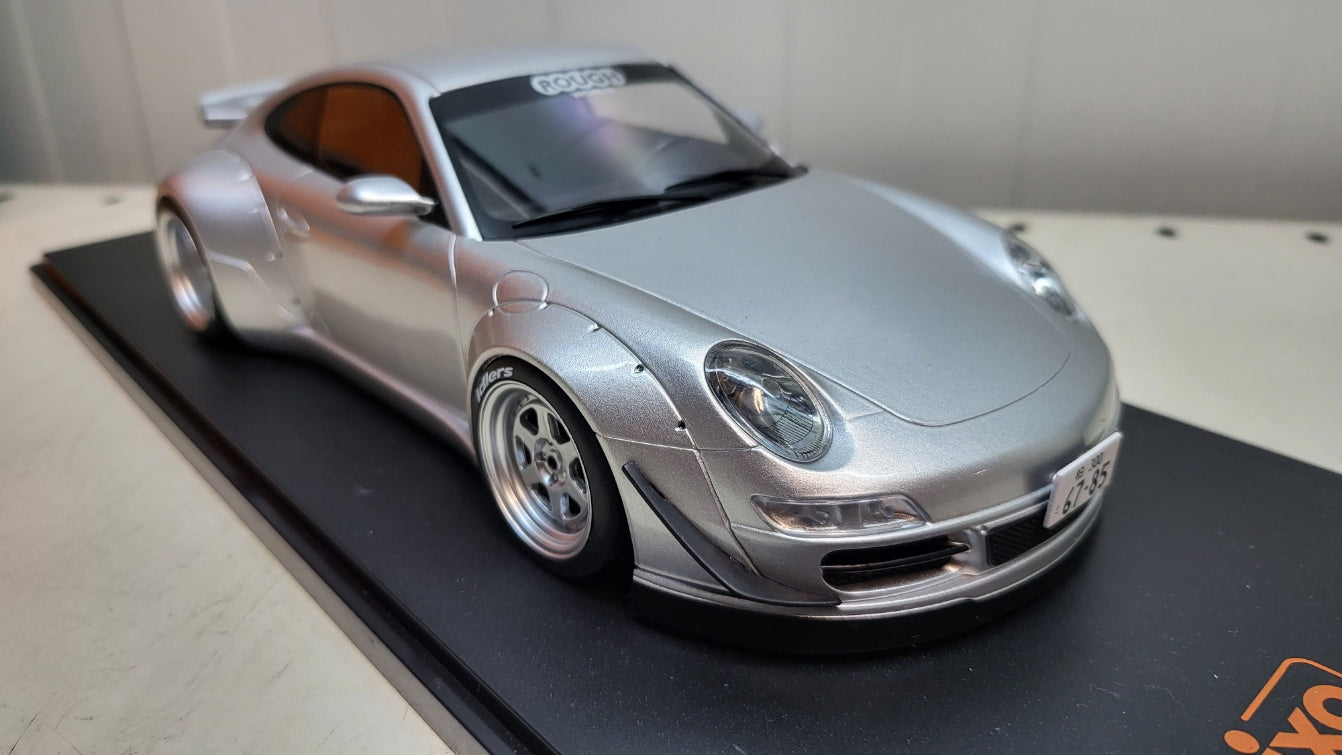 IXO: Porsche 997 RWB Zilver/Grijs - Schaal 1:18