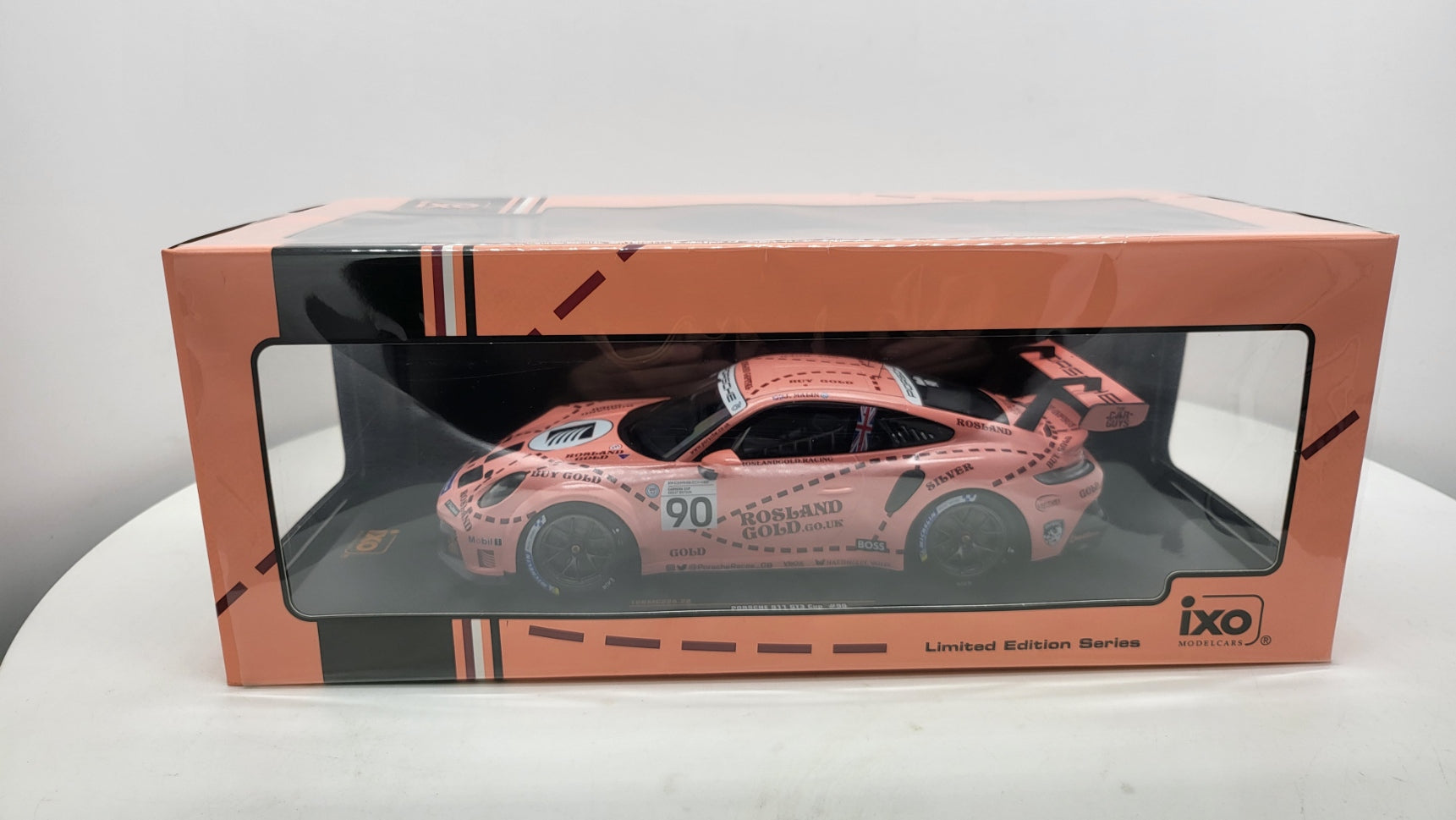 IXO: Porsche 911 GT3 Cup - Brands Hatch 2023 #90 J.Malin - Schaal 1:18