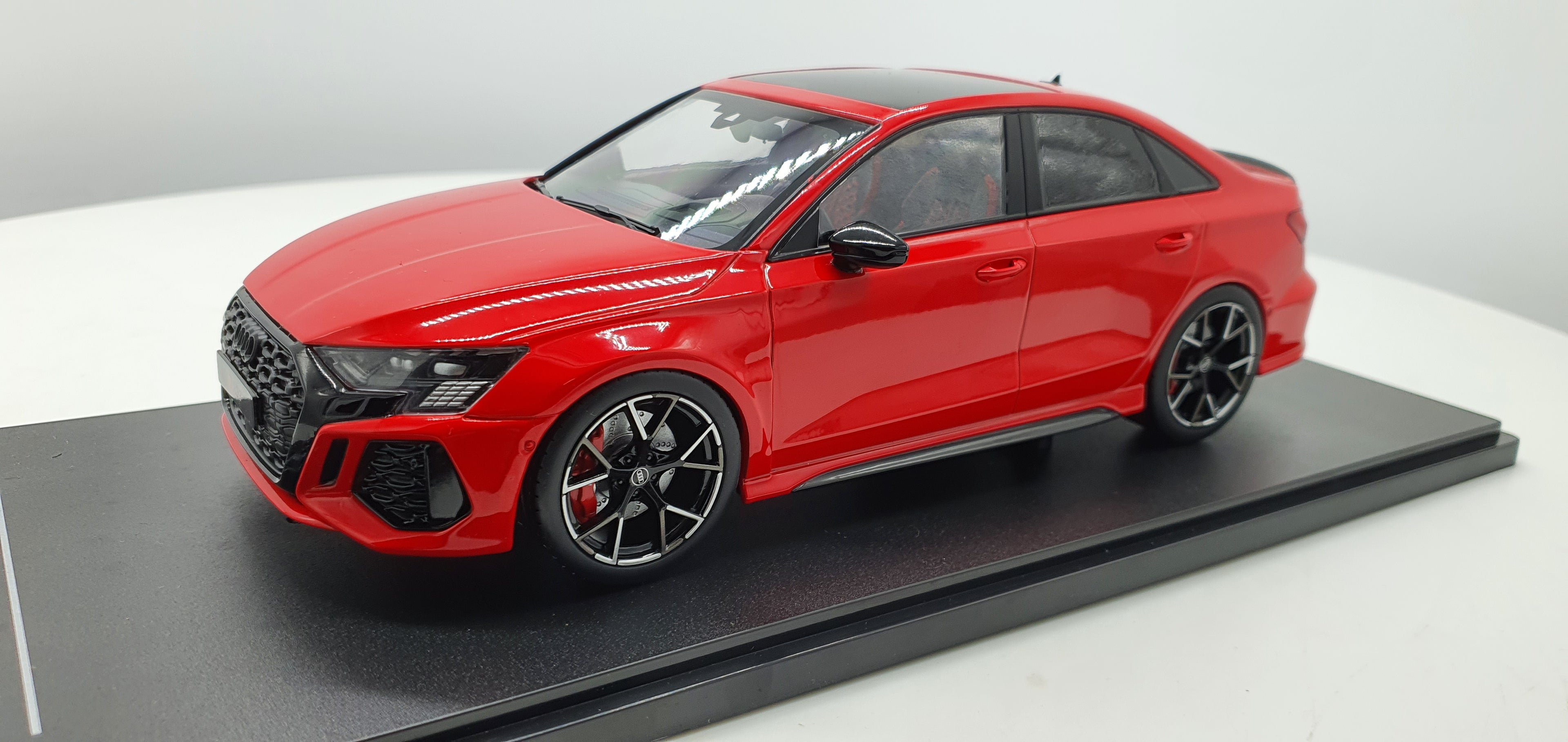 Audi RS3 Limousine 2022 Rood MCG 1:18