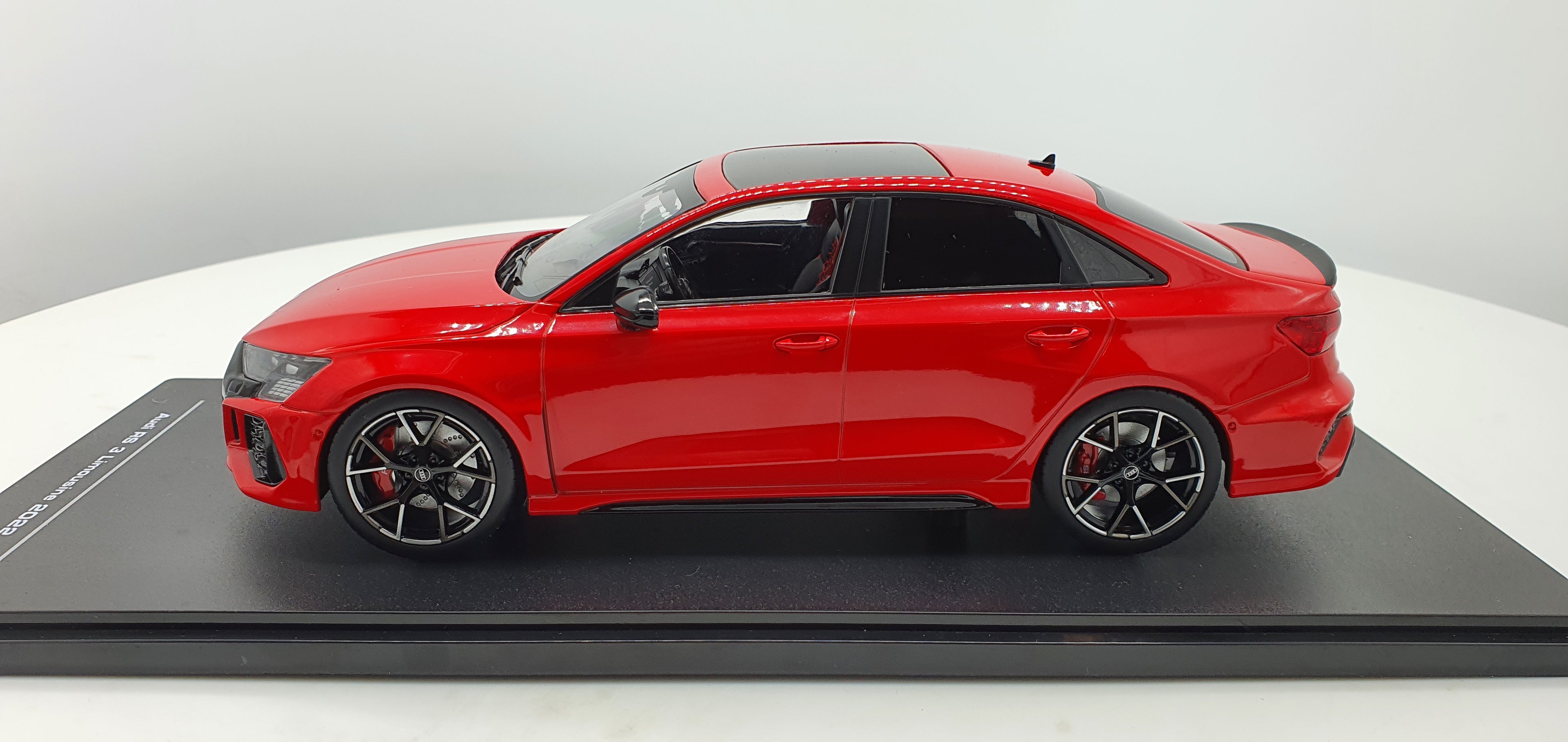 Audi RS3 Limousine 2022 Rood MCG 1:18