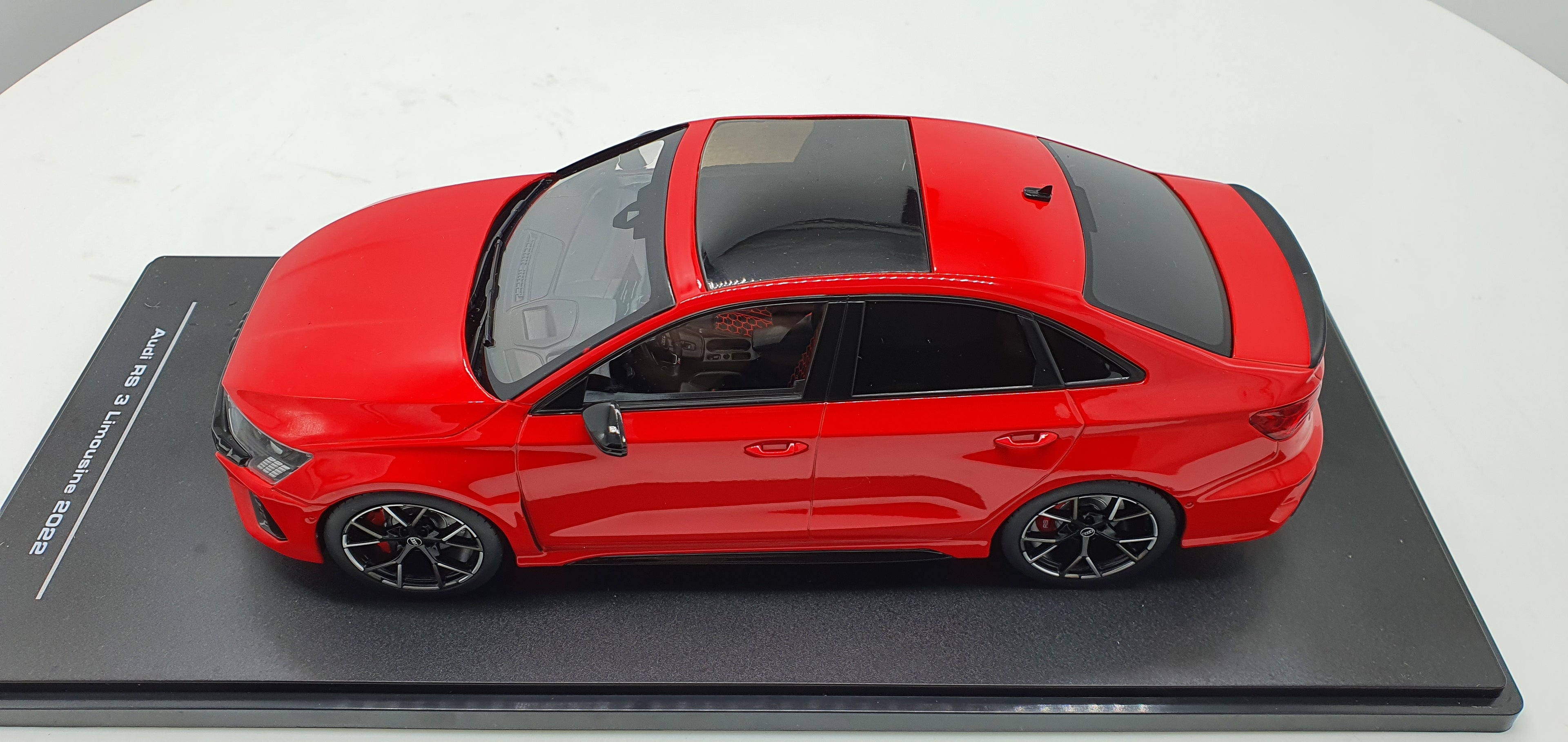 Audi RS3 Limousine 2022 Rood MCG 1:18