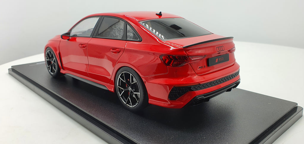 Audi RS3 Limousine 2022 Rood MCG 1:18