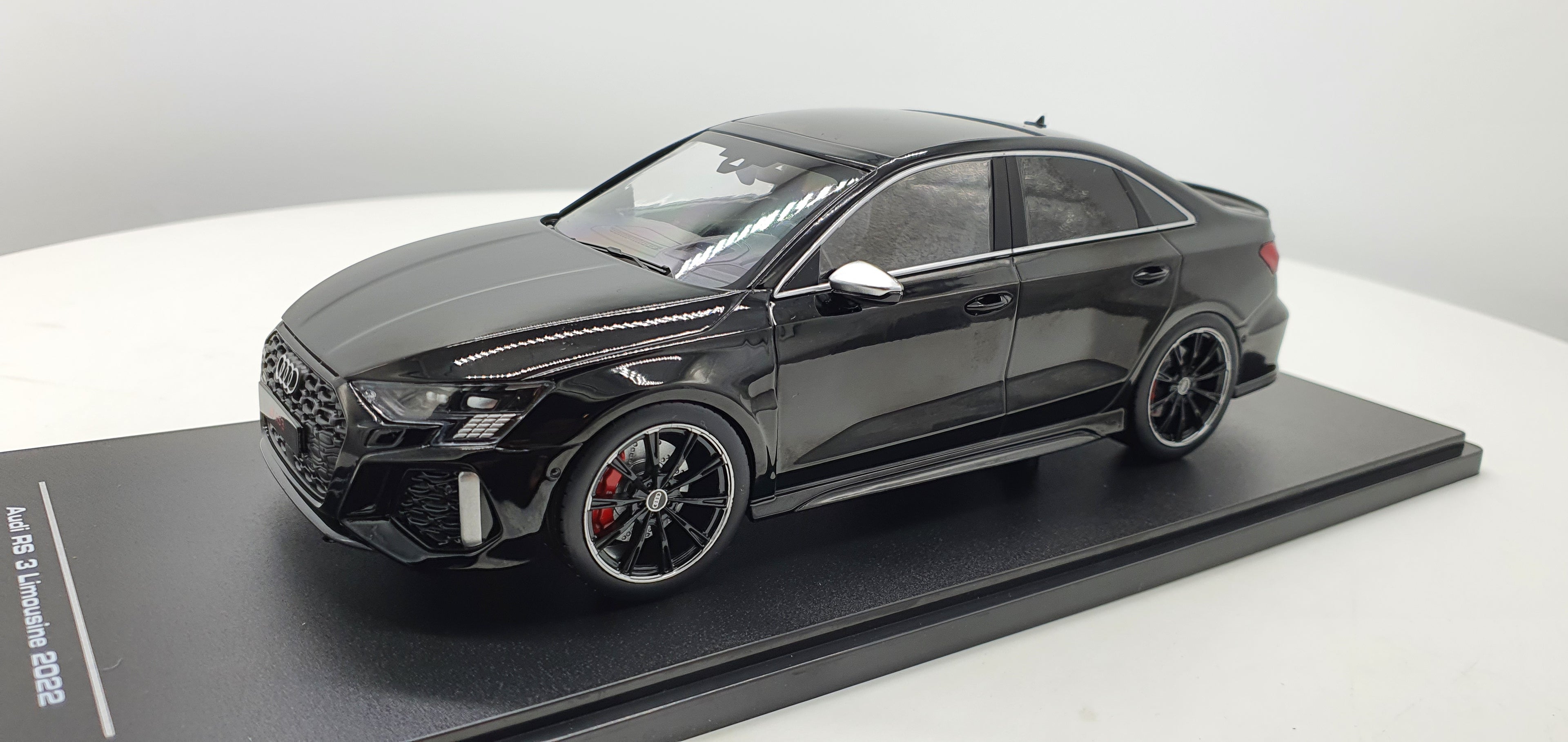Audi RS3 Limousine 2022 Zwart MCG 1:18
