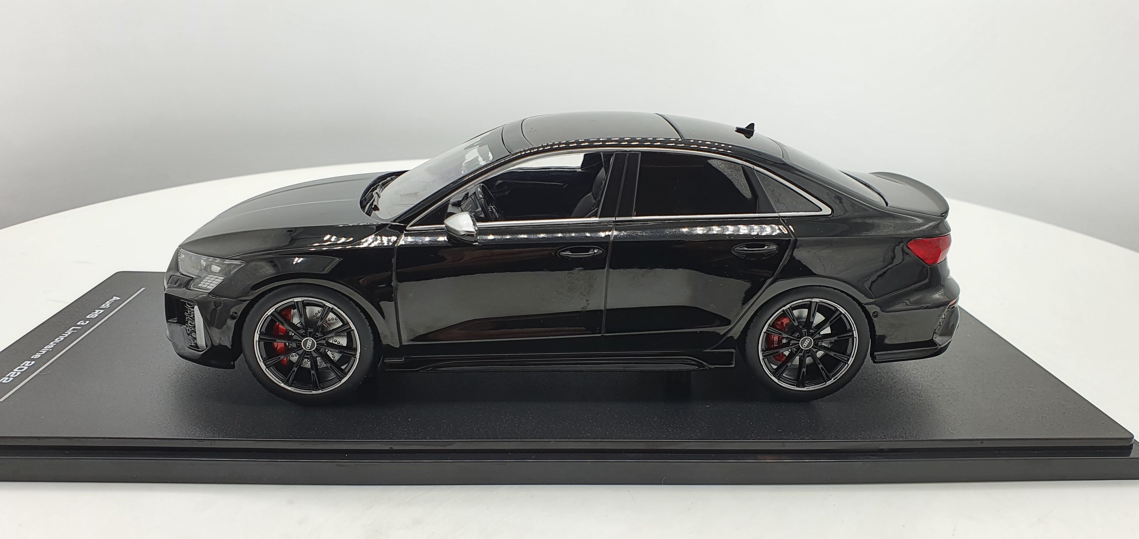 Audi RS3 Limousine 2022 Zwart MCG 1:18