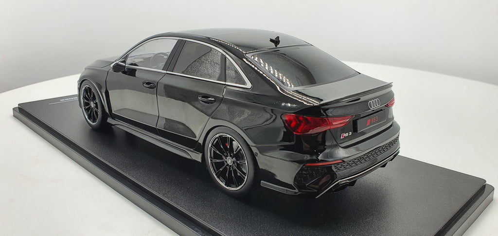 Audi RS3 Limousine 2022 Zwart MCG 1:18