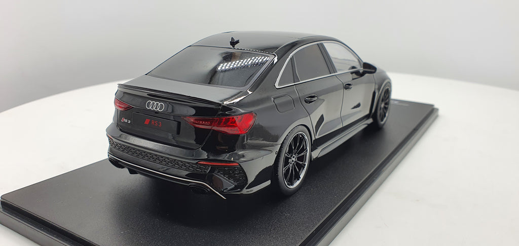 Audi RS3 Limousine 2022 Zwart MCG 1:18
