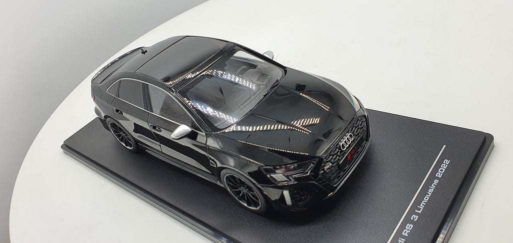 Audi RS3 Limousine 2022 Zwart MCG 1:18