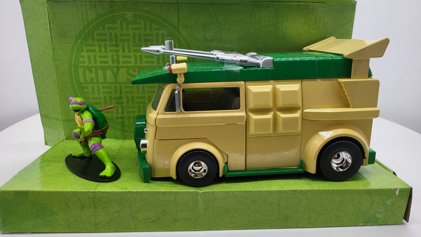 Jada Toys Volkswagen Bus T1 Party Wagon Ninja Turtles met Donatello Figuur - Schaal 1:24