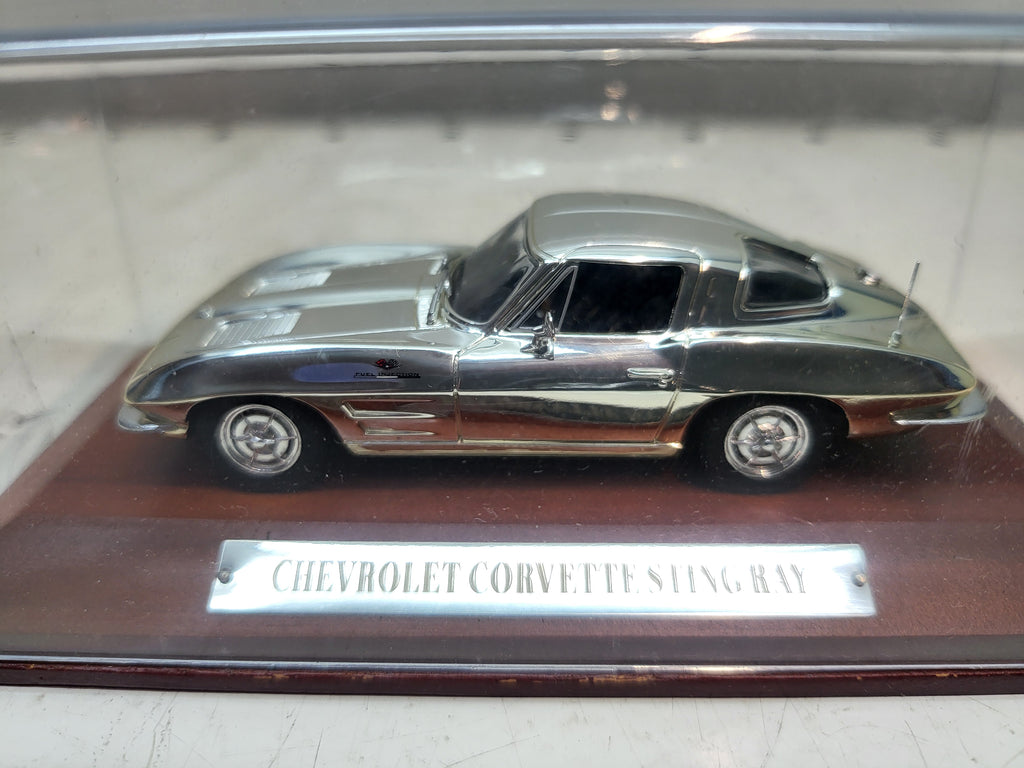 Atlas Chevrolet Corvette Sting Ray - Zilver/Chrome - Schaal 1:43