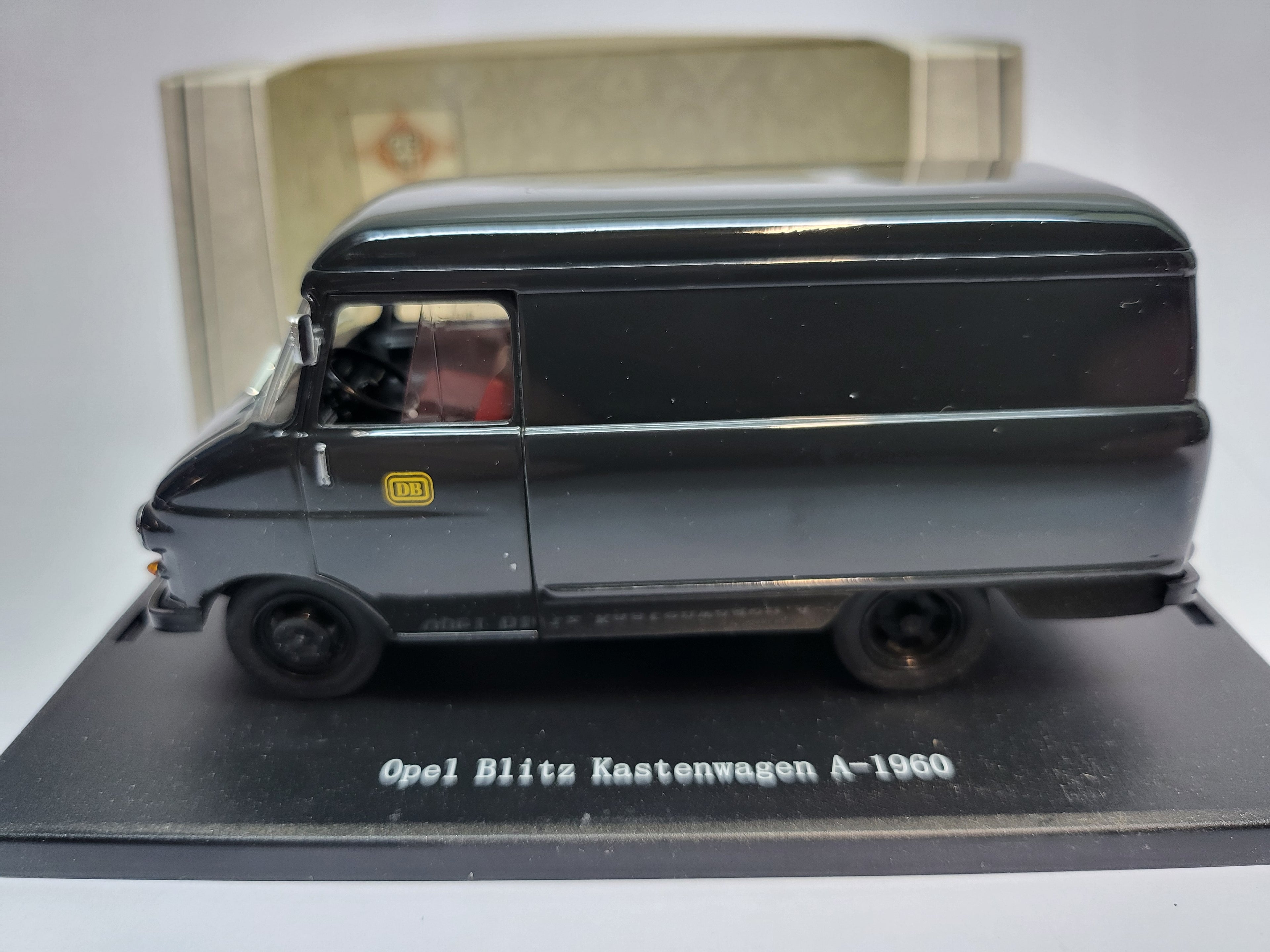Brekina Opel Blitz Kastenwagen A-1960 - Schaal 1:43