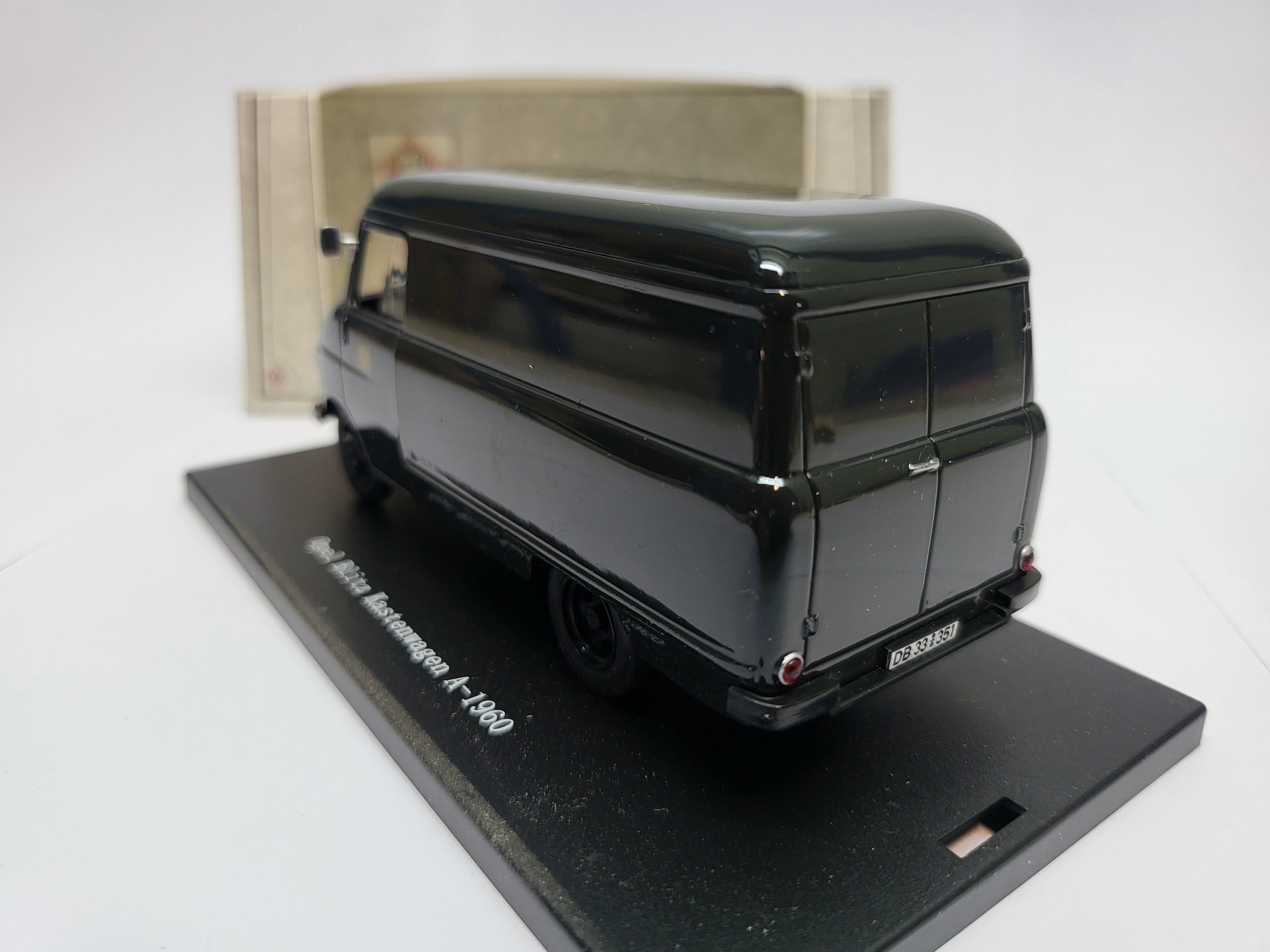 Brekina Opel Blitz Kastenwagen A-1960 - Schaal 1:43