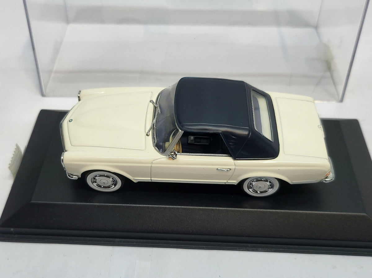 Minichamps Mercedes-Benz SL Pagode Crème met Zwart Dak - 1:43