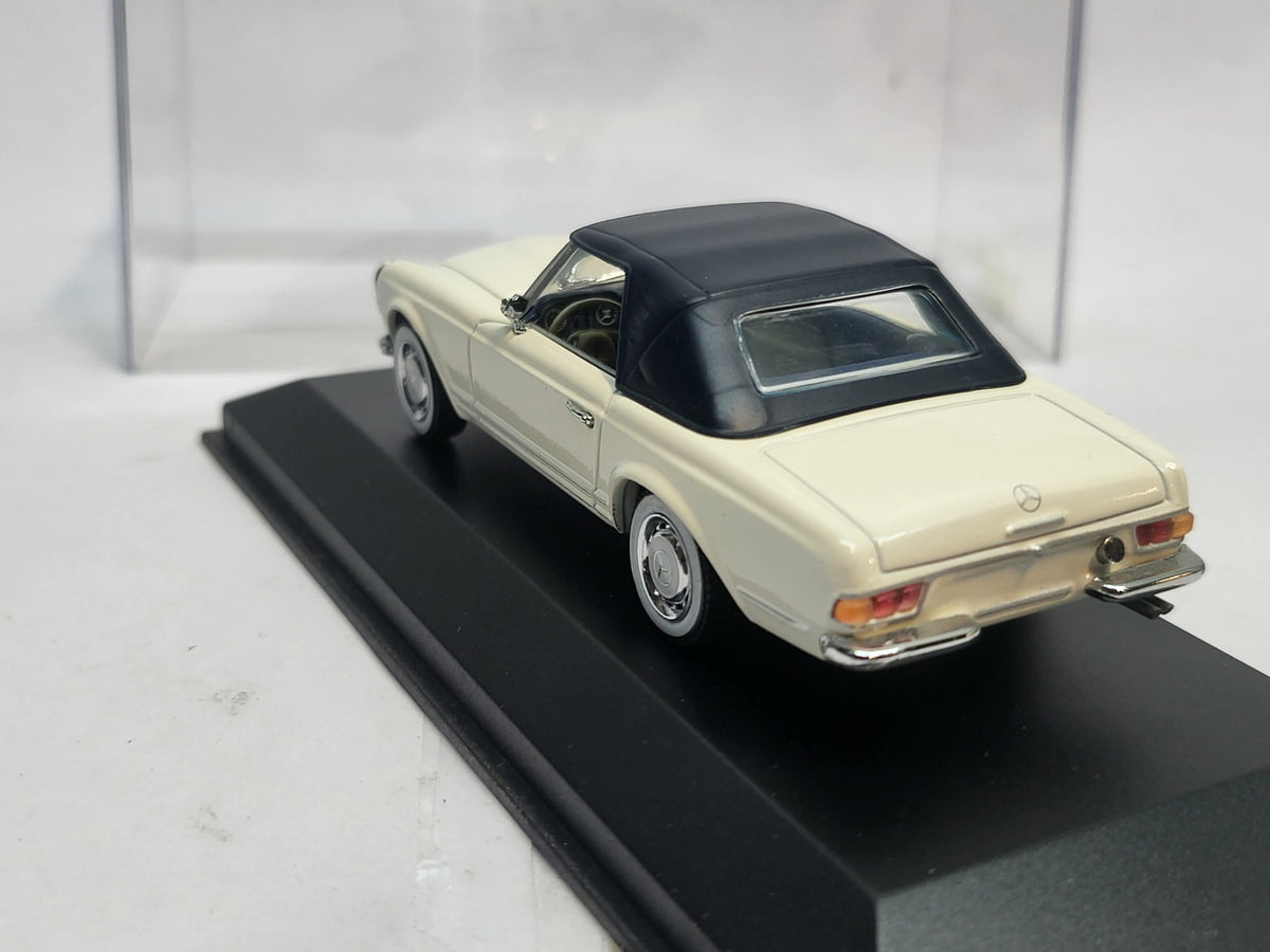 Minichamps Mercedes-Benz SL Pagode Crème met Zwart Dak - 1:43