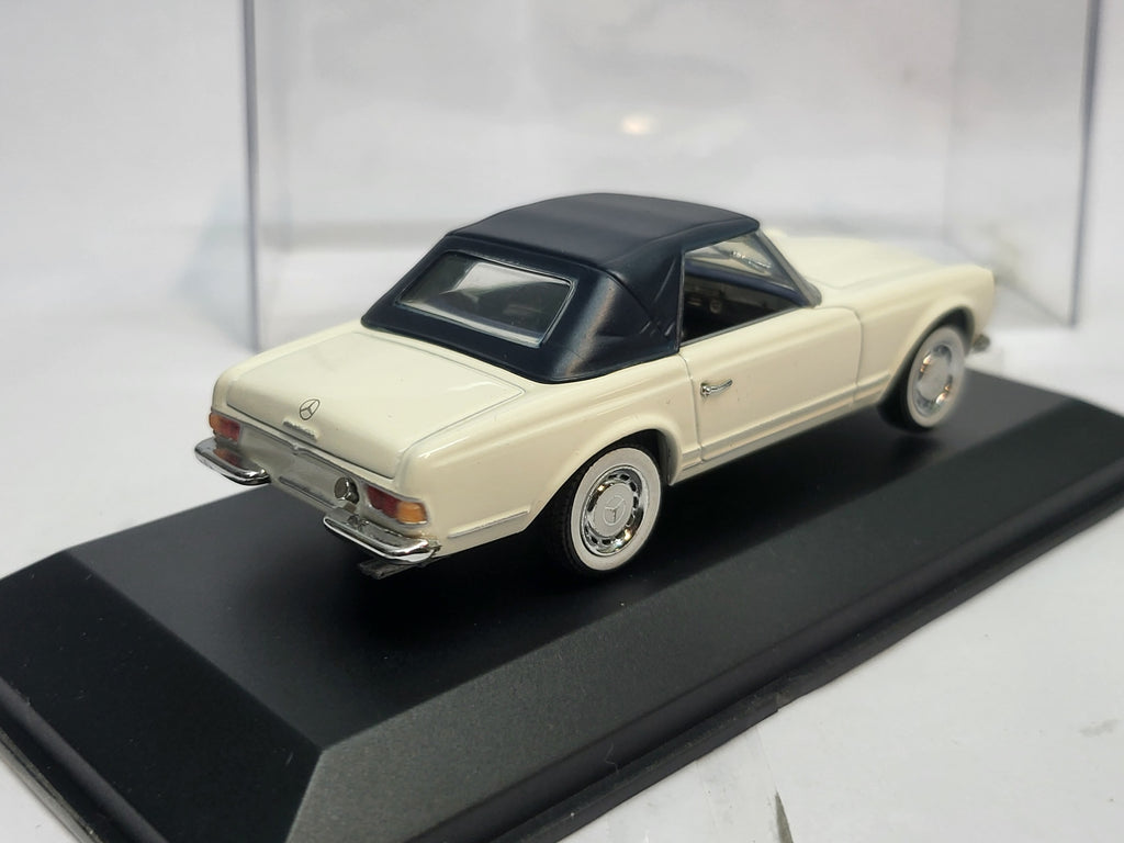 Minichamps Mercedes-Benz SL Pagode Crème met Zwart Dak - 1:43