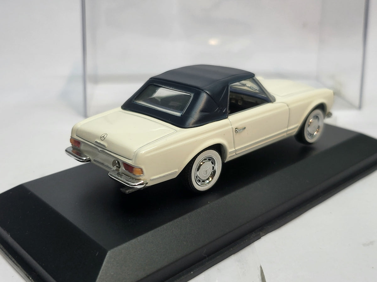 Minichamps Mercedes-Benz SL Pagode Crème met Zwart Dak - 1:43