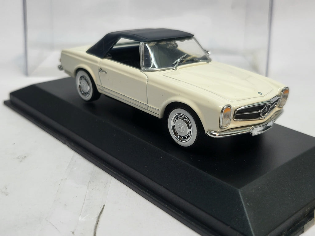 Minichamps Mercedes-Benz SL Pagode Crème met Zwart Dak - 1:43