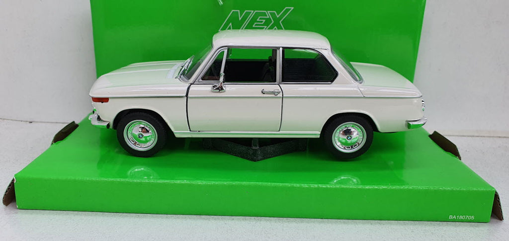 Welly BMW 2002Ti Wit 1:24