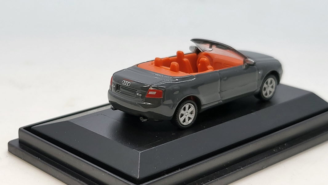 Audi A4 Cabriolet Donkergrijs - Schuco 1:87
