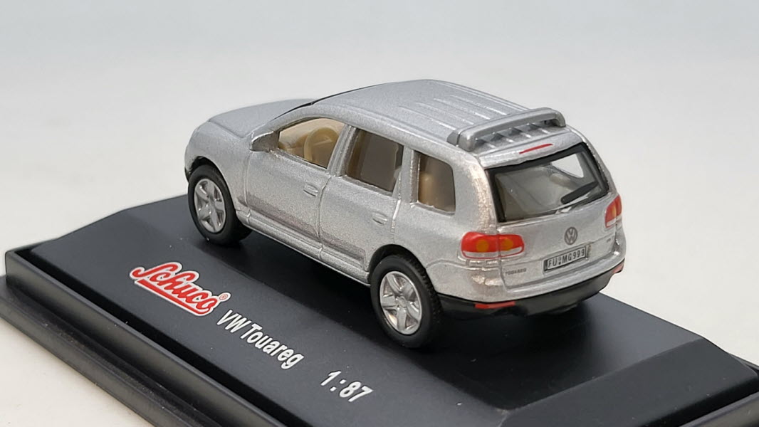 Volkswagen Touareg Zilver Metallic - Schuco 1:87